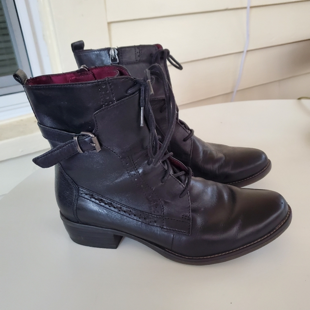 Women's Tamaris German Made Black Lace-Up Leather Ankle Boots- Size 38